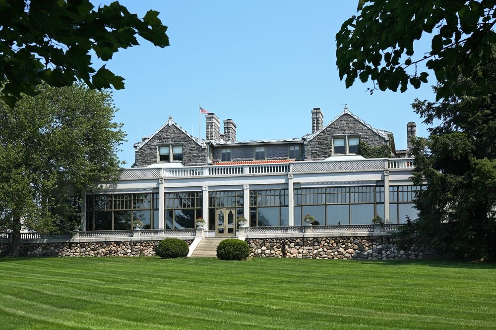 Tarrytown House Estate on the Hudson image 1